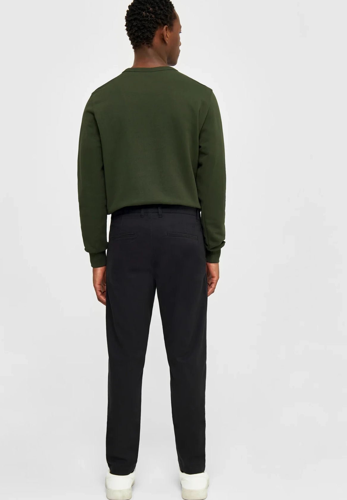 KNOWLEDGE COTTON - Luca Slim Twill Chino Pants - Black Jet - BACKYARD