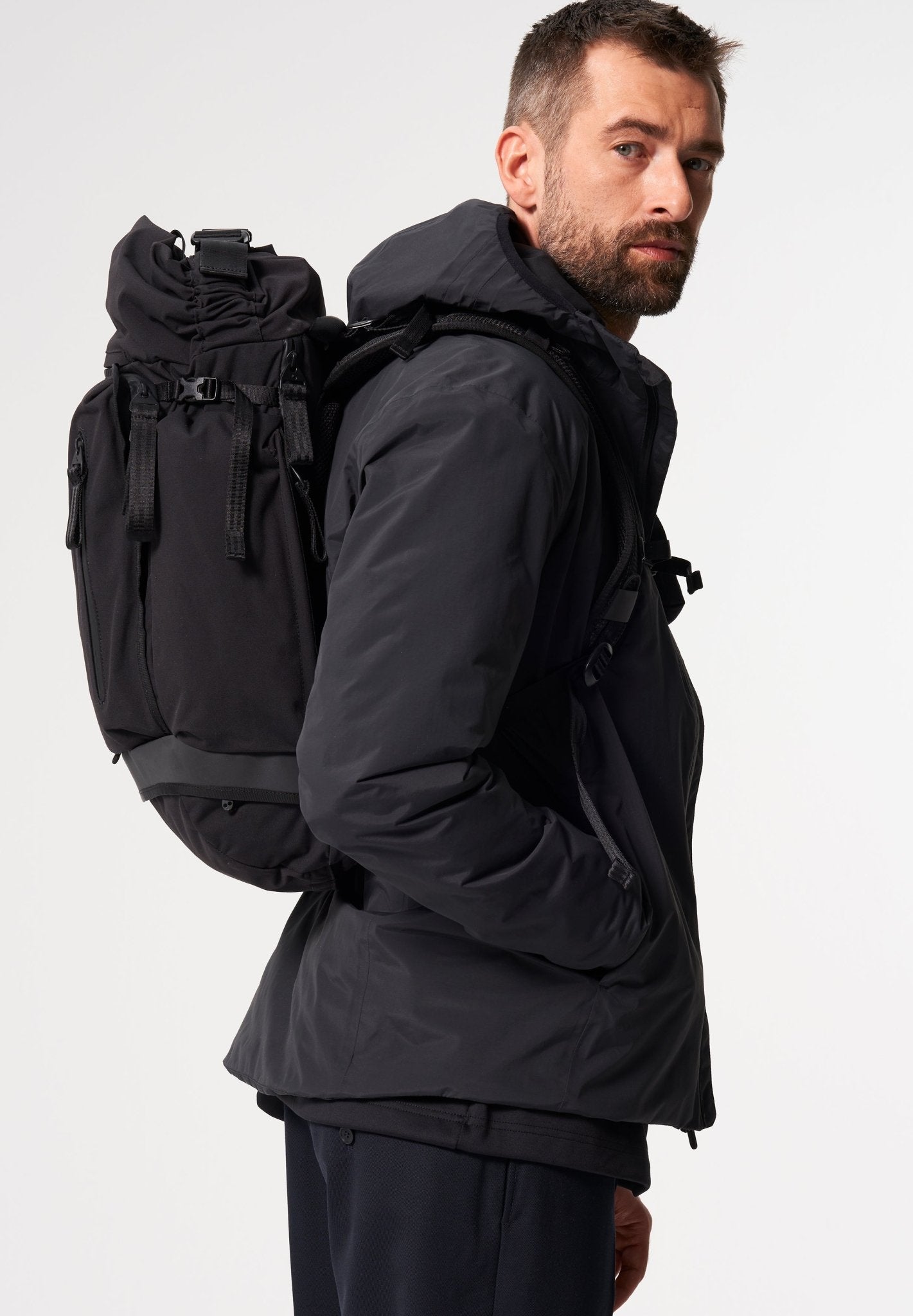 PINQPONQ - Komut Medium - Solid Black - BACKYARD